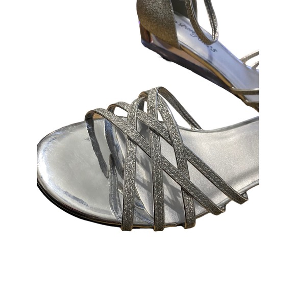 Easy Street Sling Back Strap Sandals Silver Size 10WW Sparkle - Picture 5 of 12